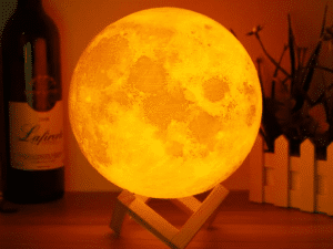 آباژور کره ماه